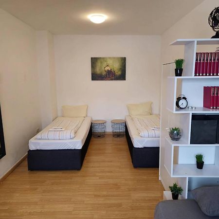 Praktische City Apartments Direkt Am Hauptbahnhof Neumünster Esterno foto