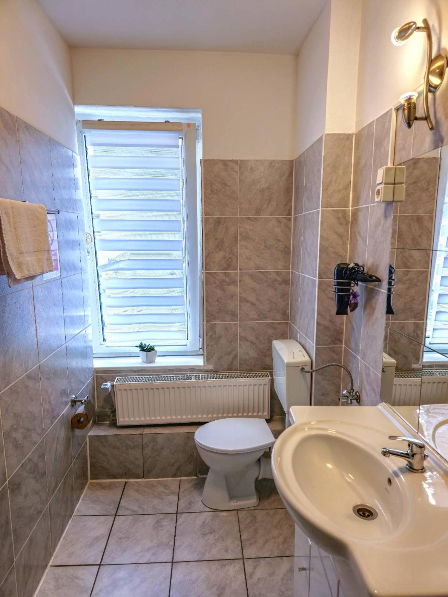 Praktische City Apartments Direkt Am Hauptbahnhof Neumünster Esterno foto