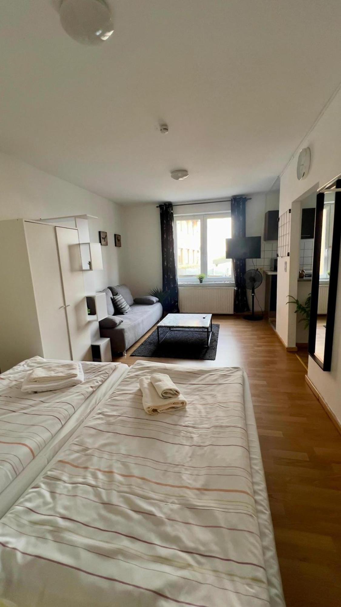 Praktische City Apartments Direkt Am Hauptbahnhof Neumünster Esterno foto